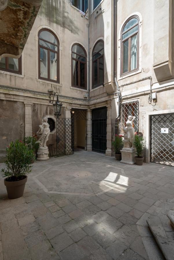 Venice Palace Tintoretto By Wonderful Italy מראה חיצוני תמונה